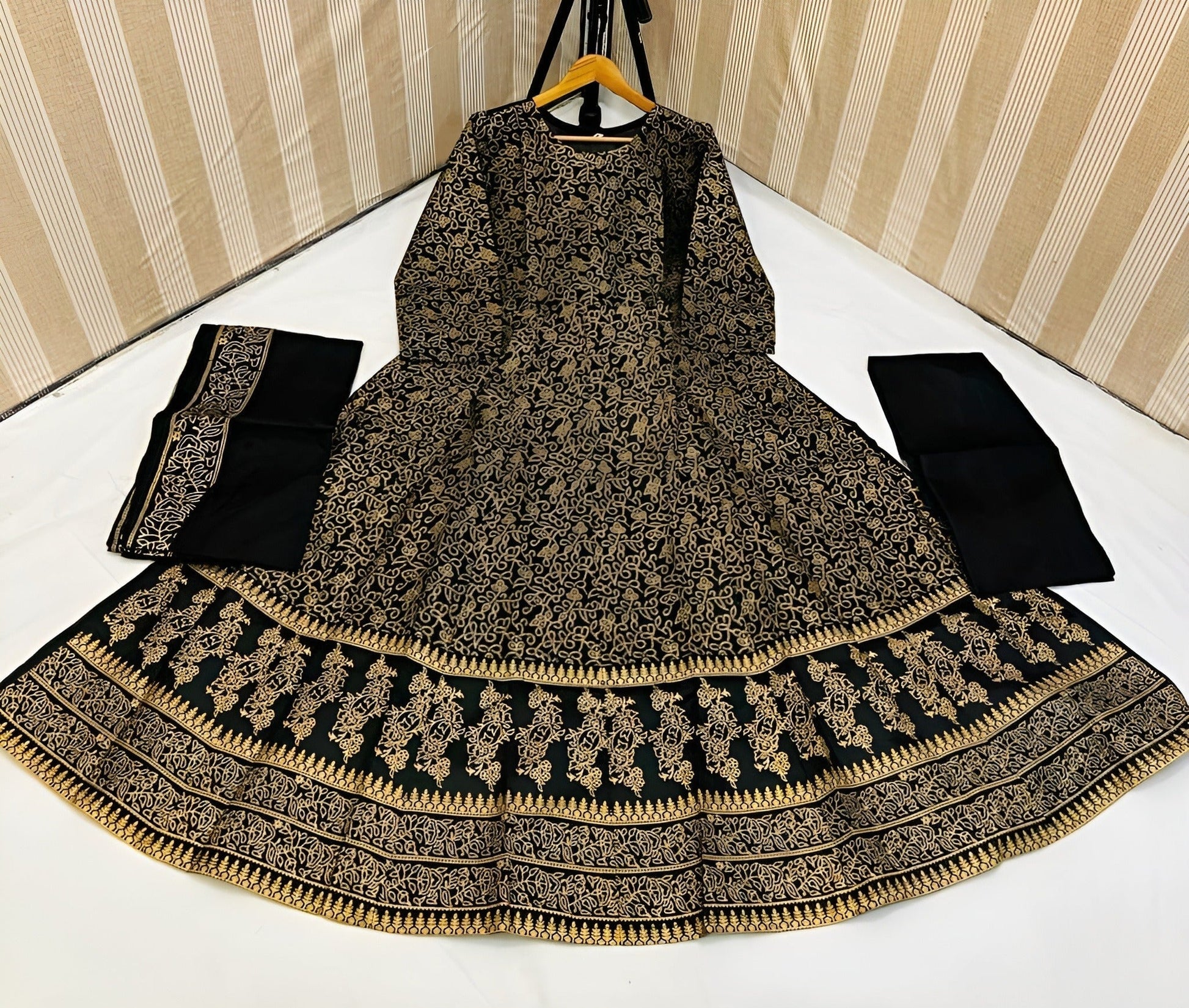 Trendy Stitched Printed Maxi 3pc DL Collections 